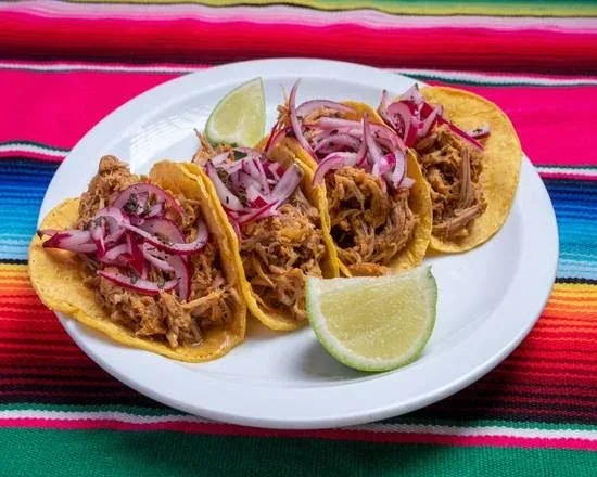 Tacos de cochinita pibil